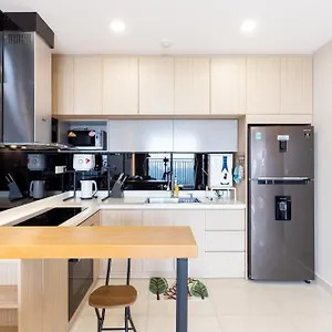 Home, Cosy&luxury - 5mins To Airport, Free Pool&gym, Airport Pick Up Service Ho Chi Minh City